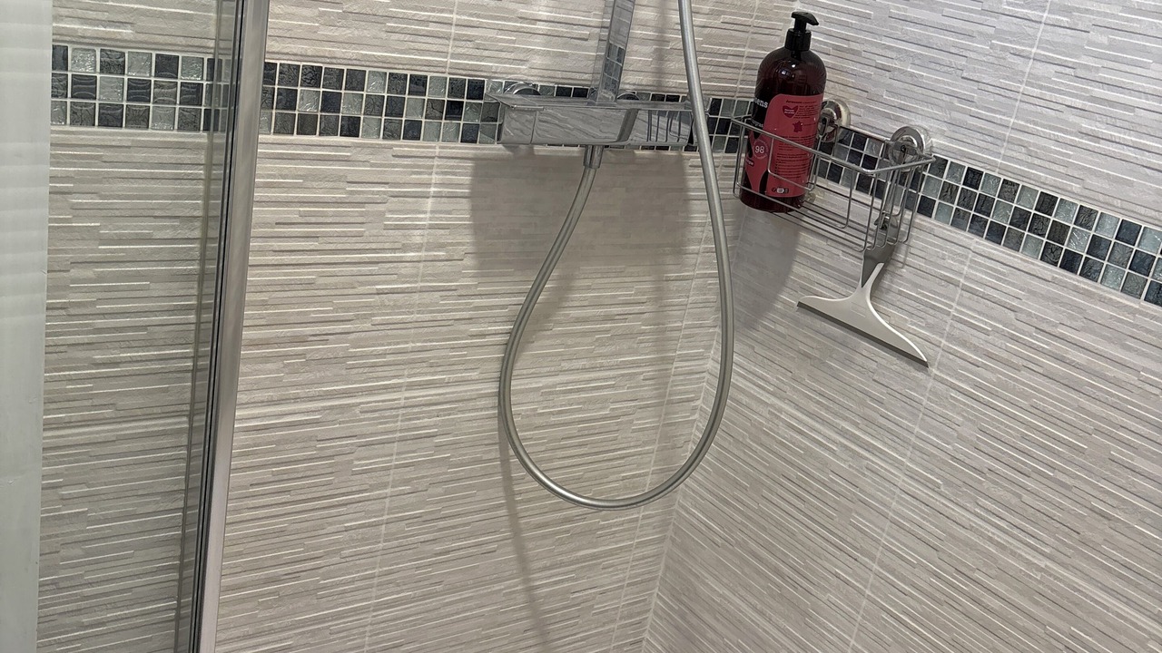 Photo of Bathroom in Combs-la-Ville