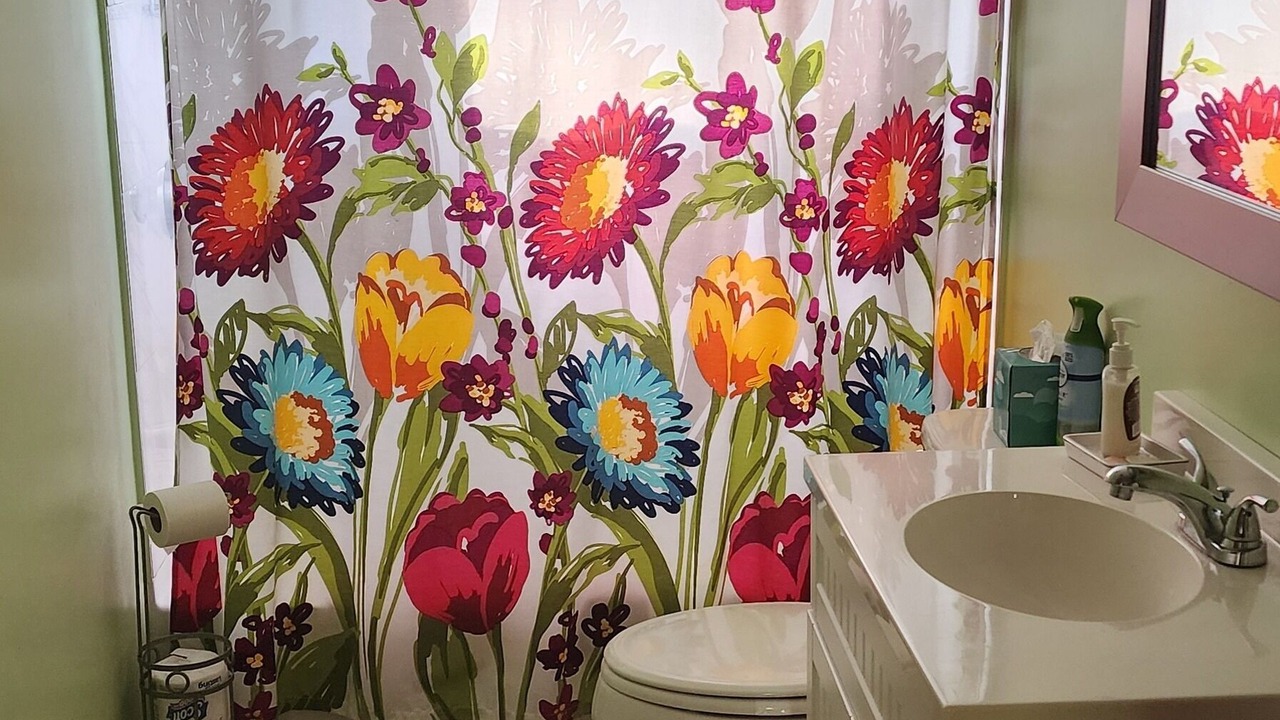 Photo of Bathroom in Weirs Beach