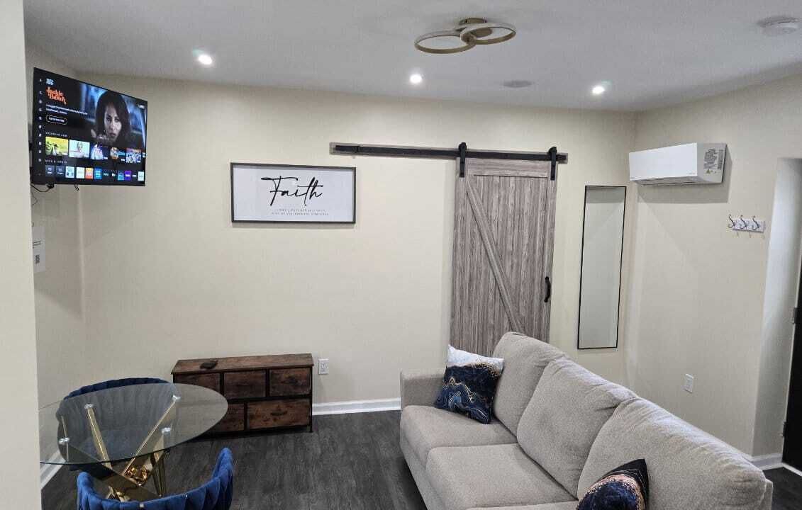 Photo of Livingroom in Darby