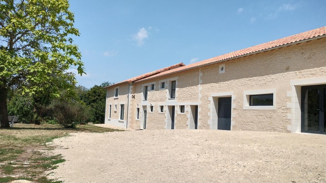 Photo of Outdoor in Lhommaize
