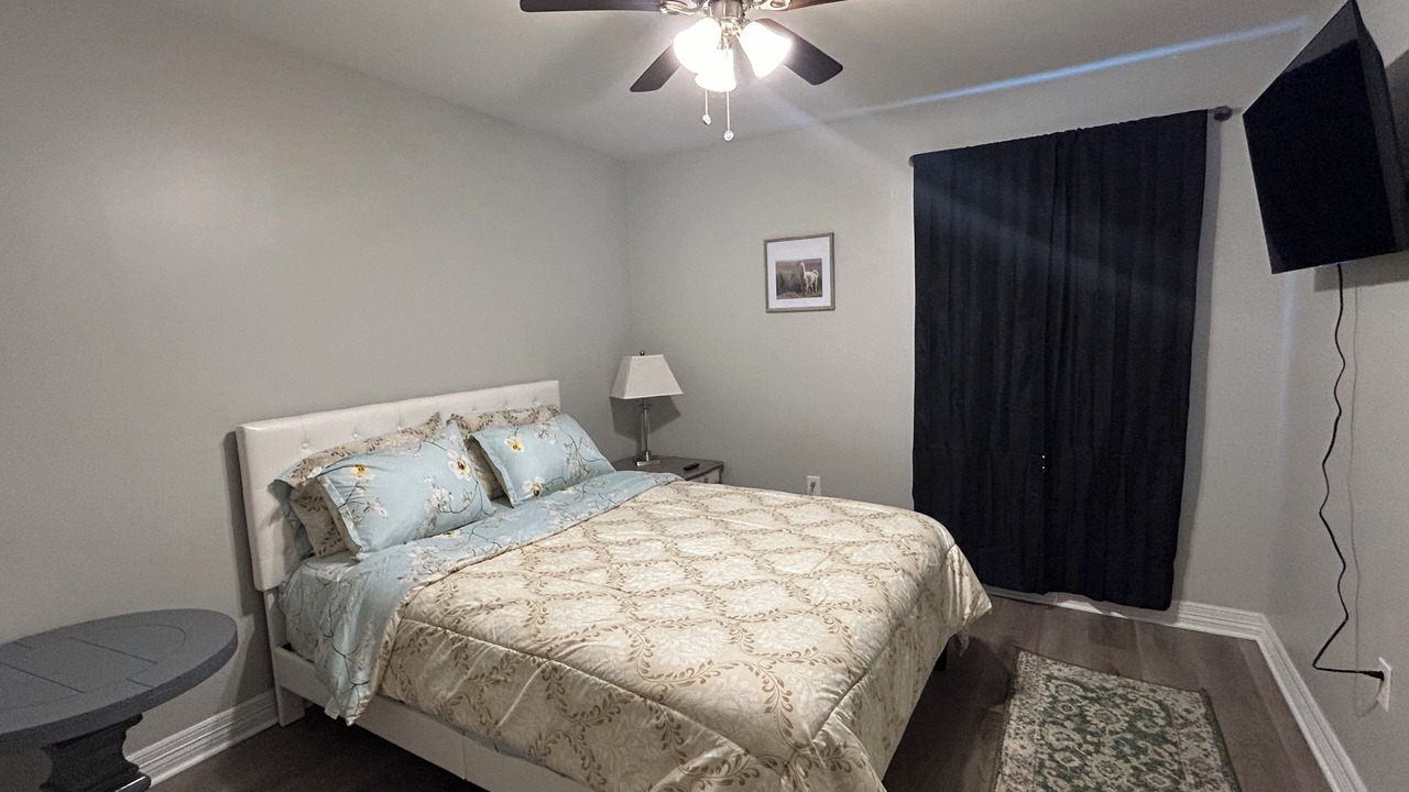 Photo of Bedroom in Orange
