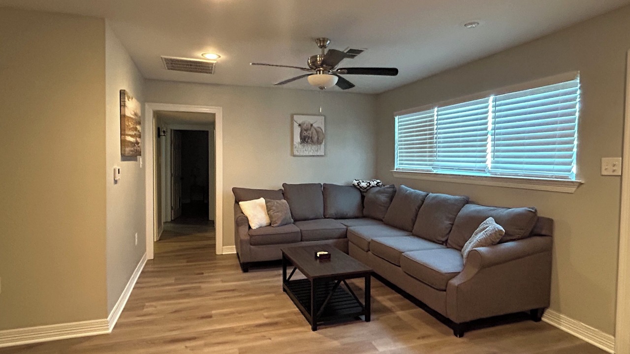 Photo of Livingroom in Orange