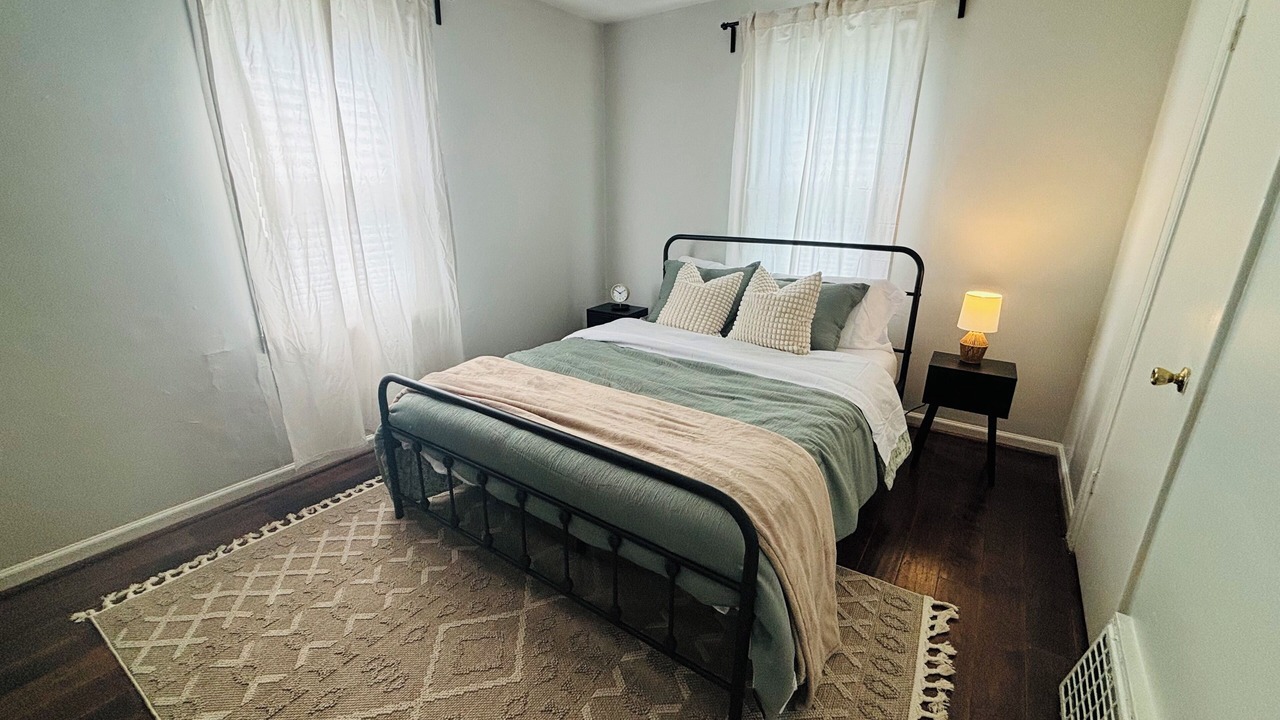 Photo of Bedroom in Muncie