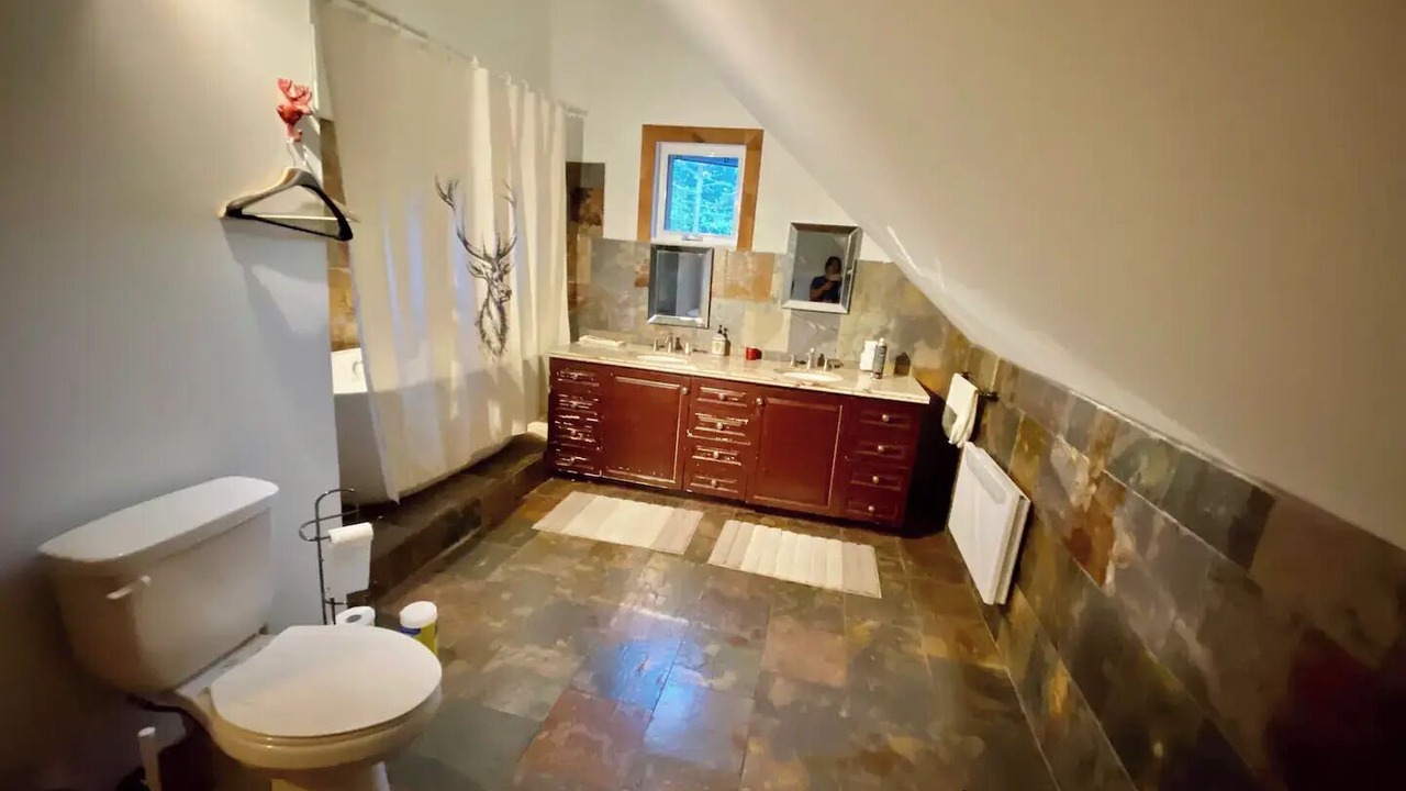 Photo of Bathroom in Wentworth-Nord
