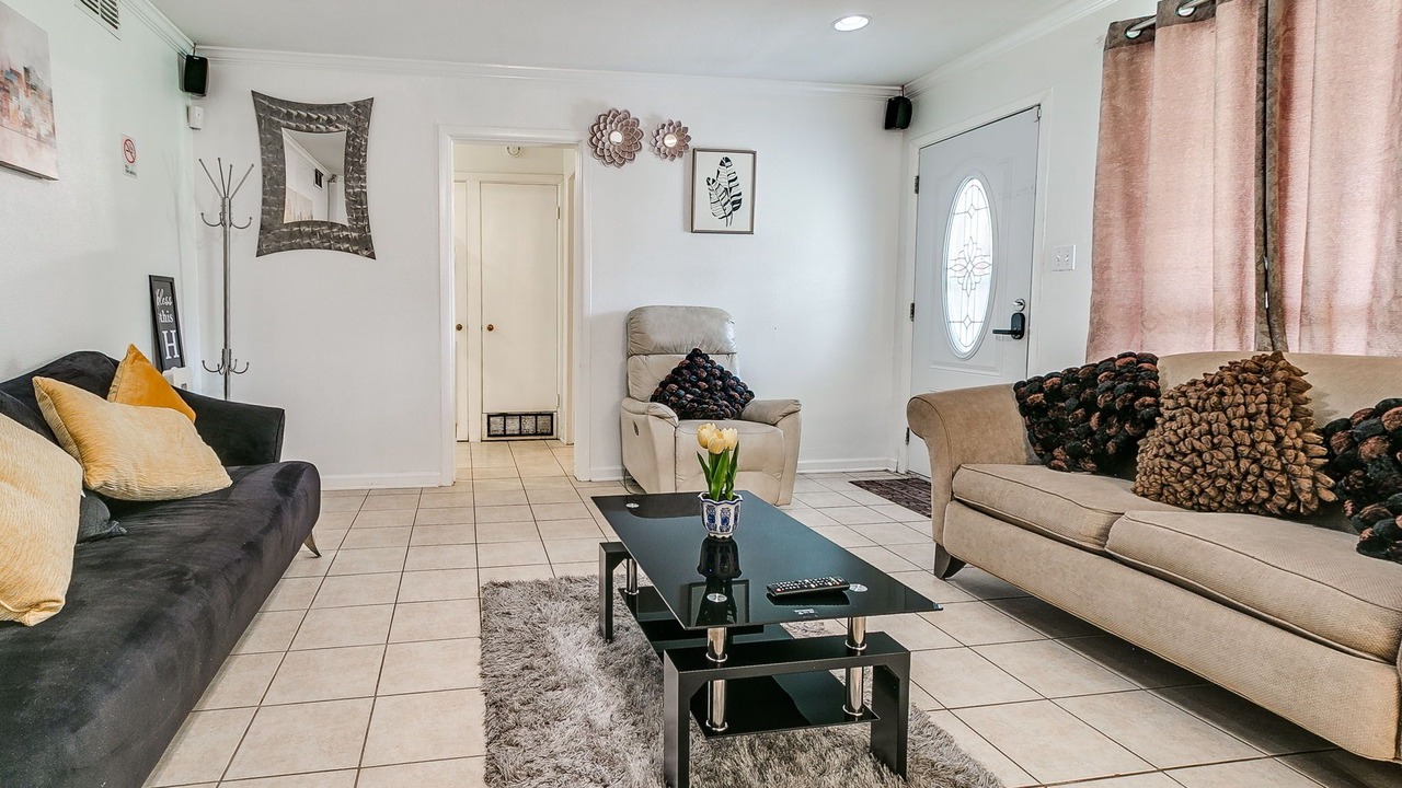 Photo of Livingroom in Central Oklahoma City