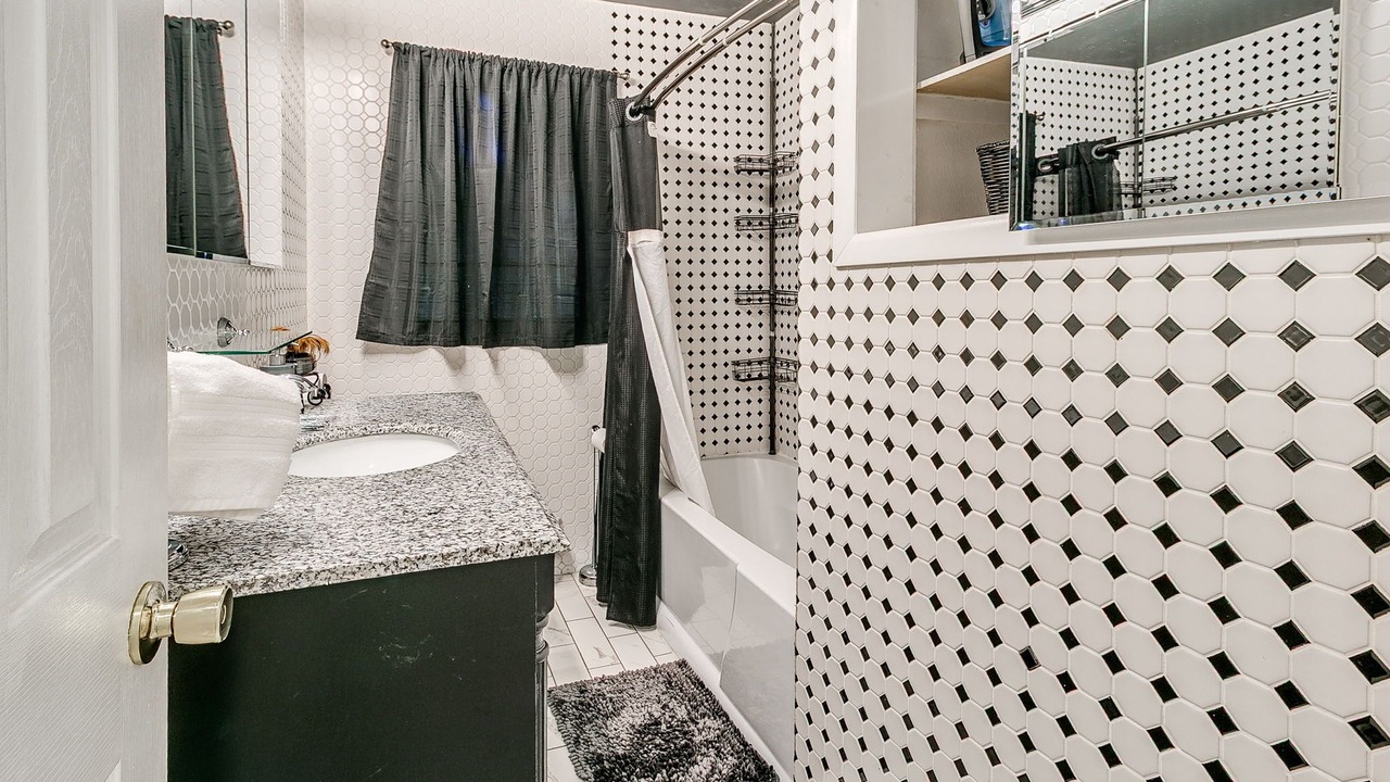 Photo of Bathroom in Central Oklahoma City