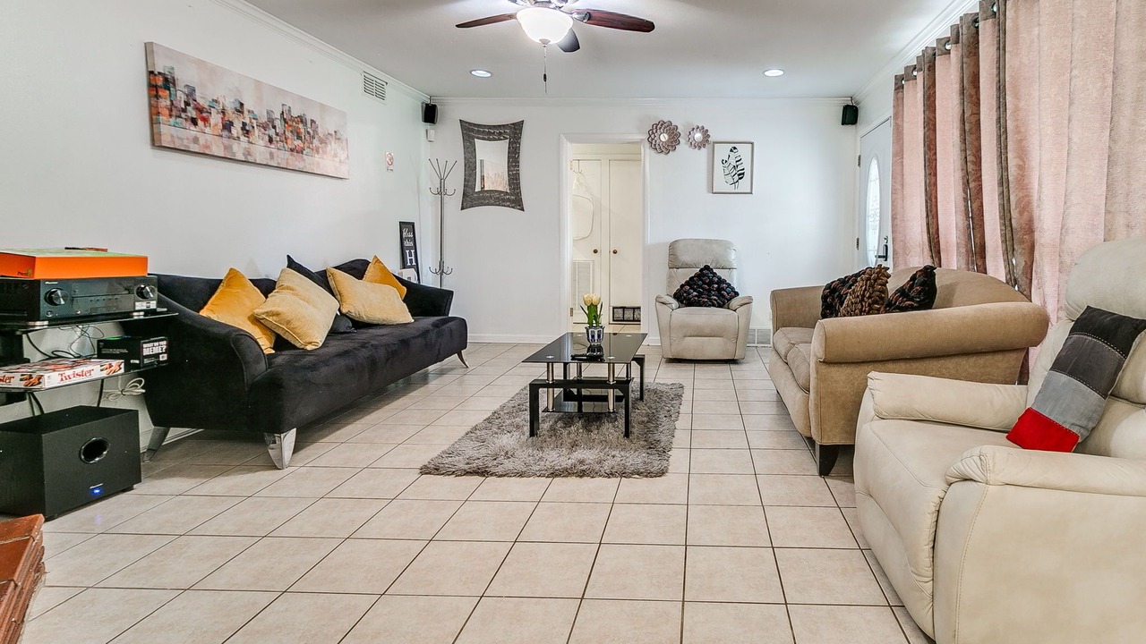 Photo of Livingroom in Central Oklahoma City