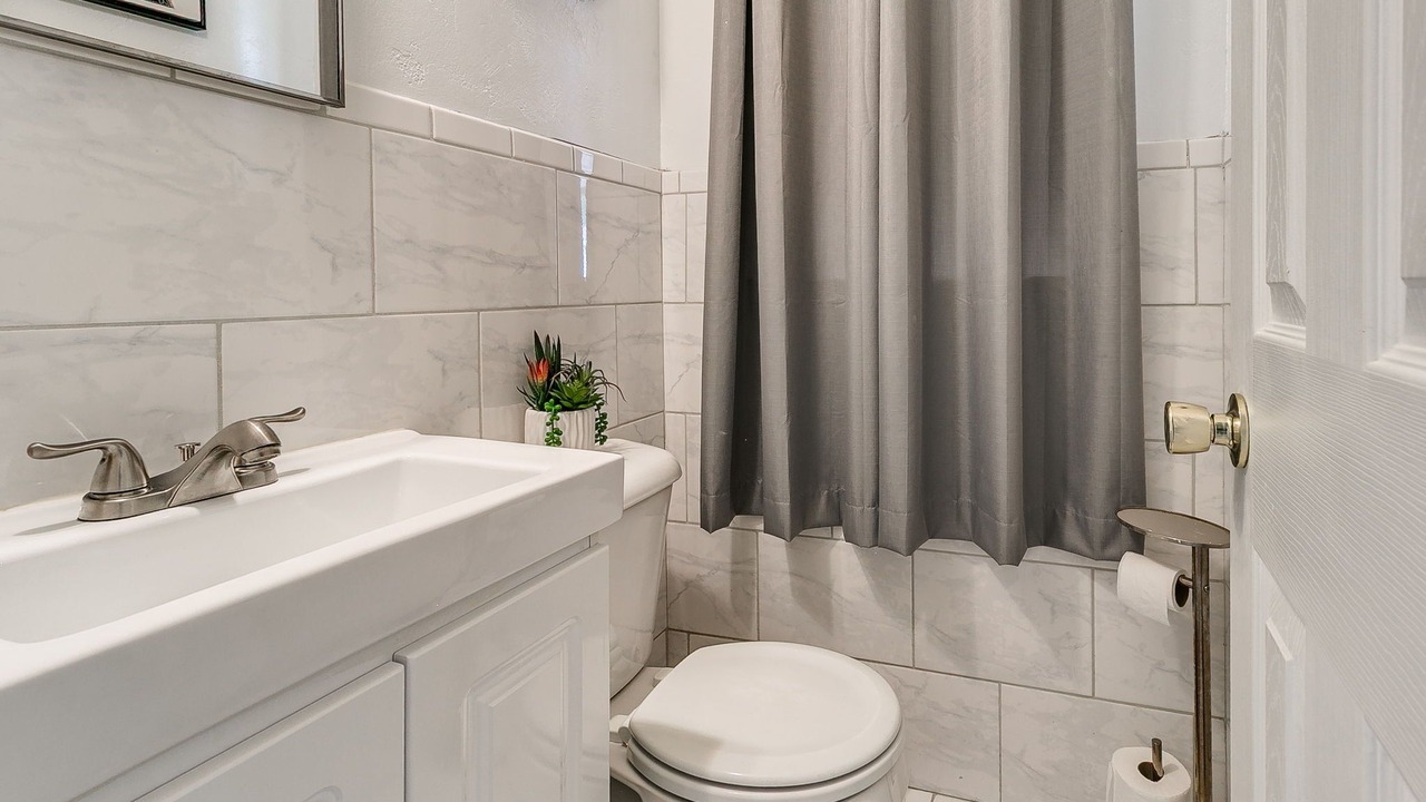 Photo of Bathroom in Central Oklahoma City