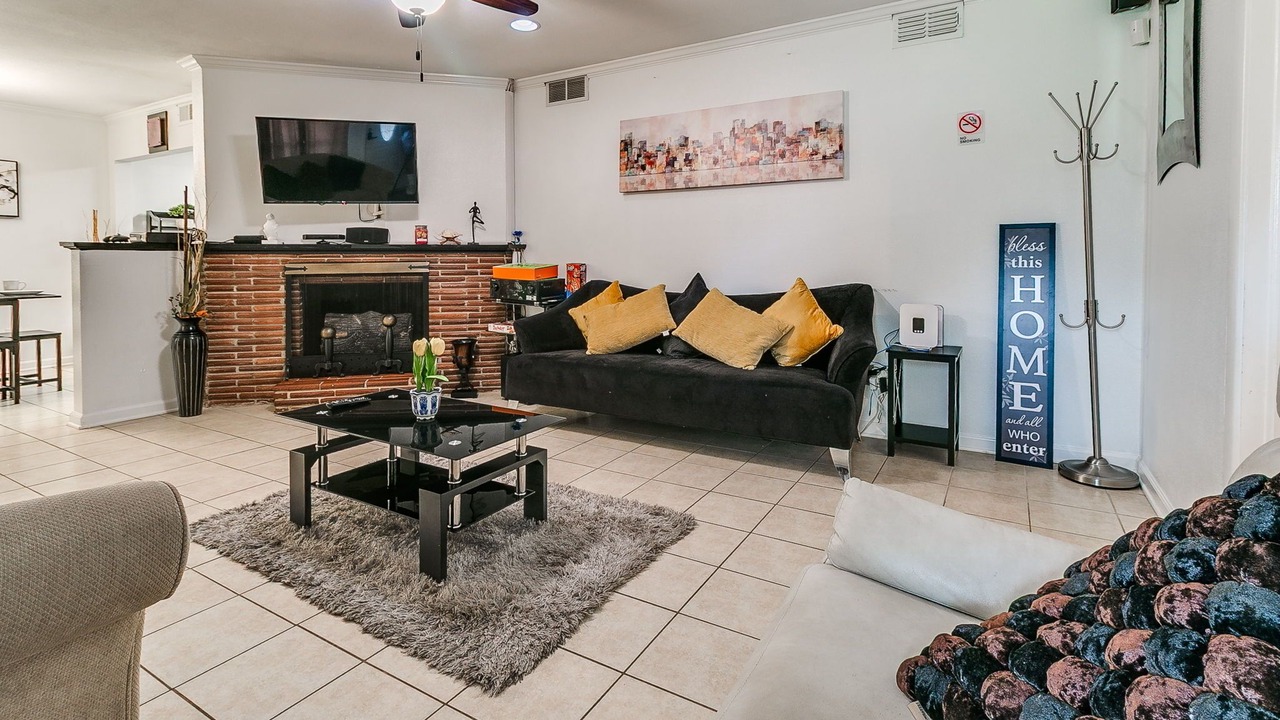 Photo of Livingroom in Central Oklahoma City