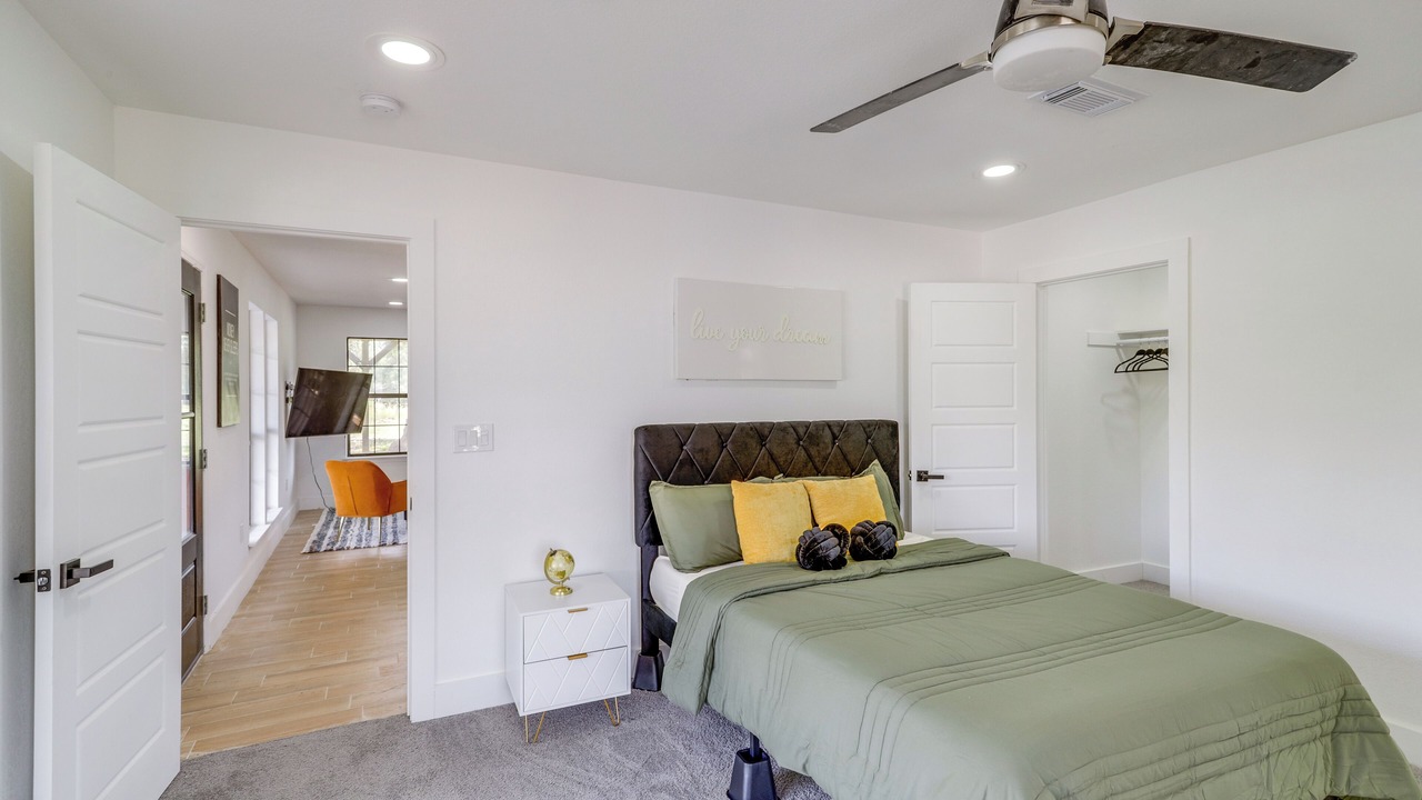 Photo of Bedroom in Hempstead