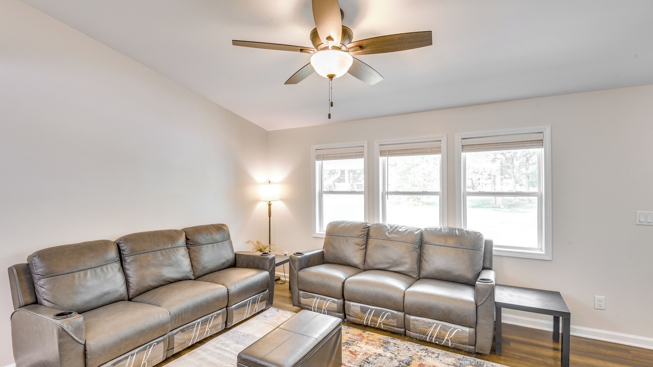 Photo of Livingroom in Shorewood-Tower Hills-Harbert