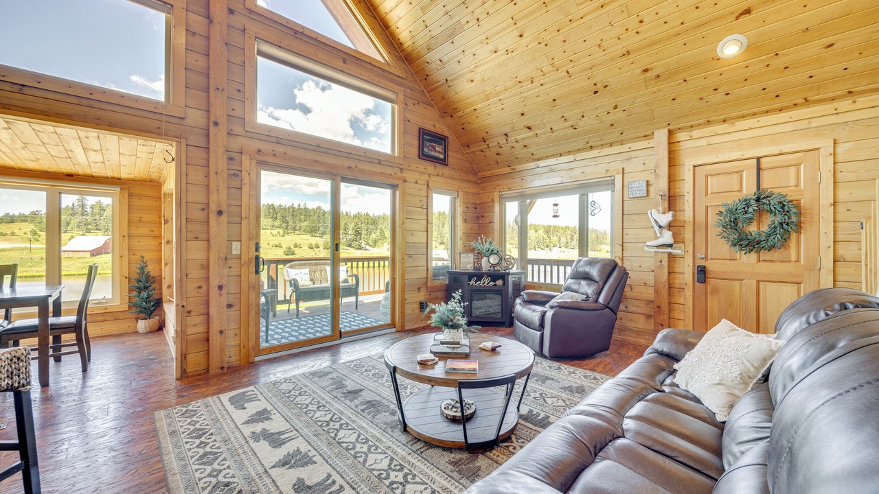 Photo of Livingroom in Spring Valley