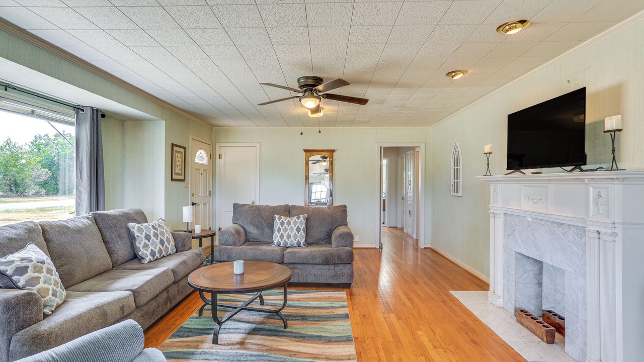 Photo of Livingroom in Crowell