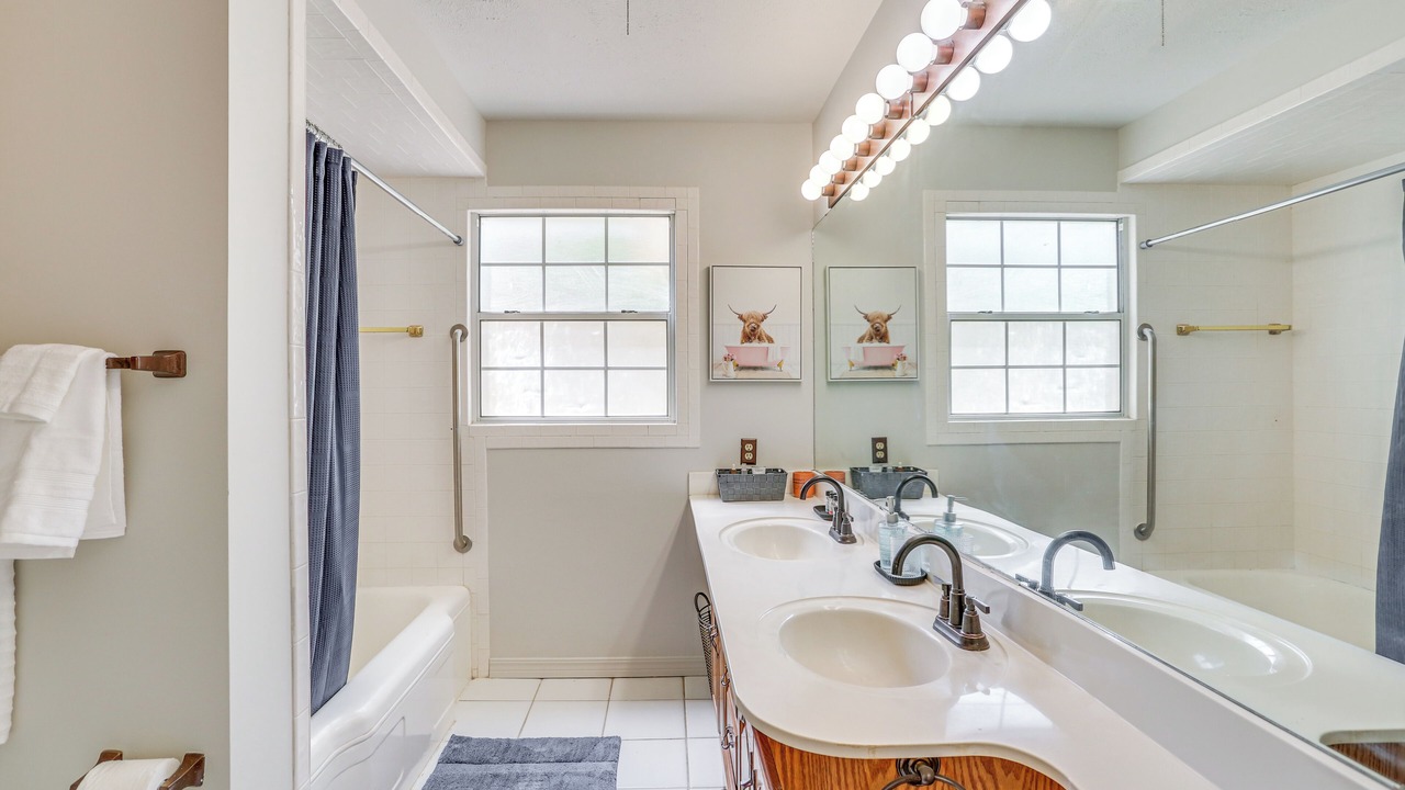 Photo of Bathroom in Crowell