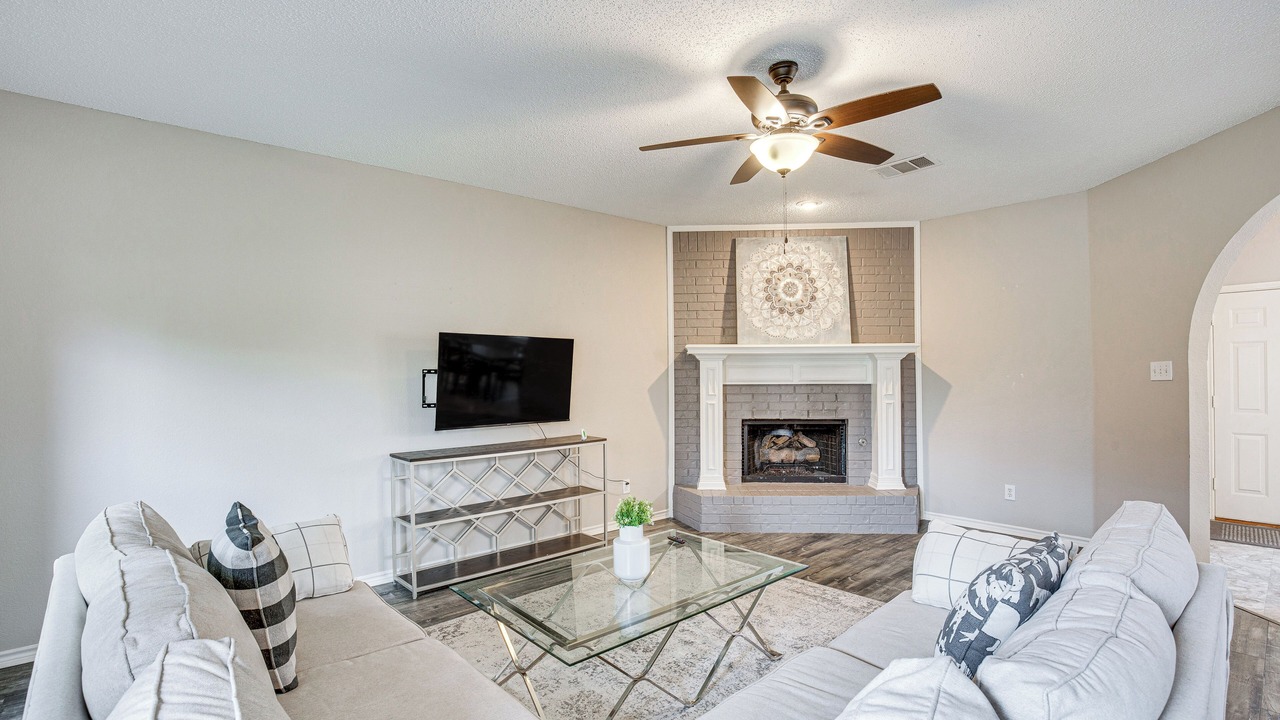 Photo of Bedroom in Allen