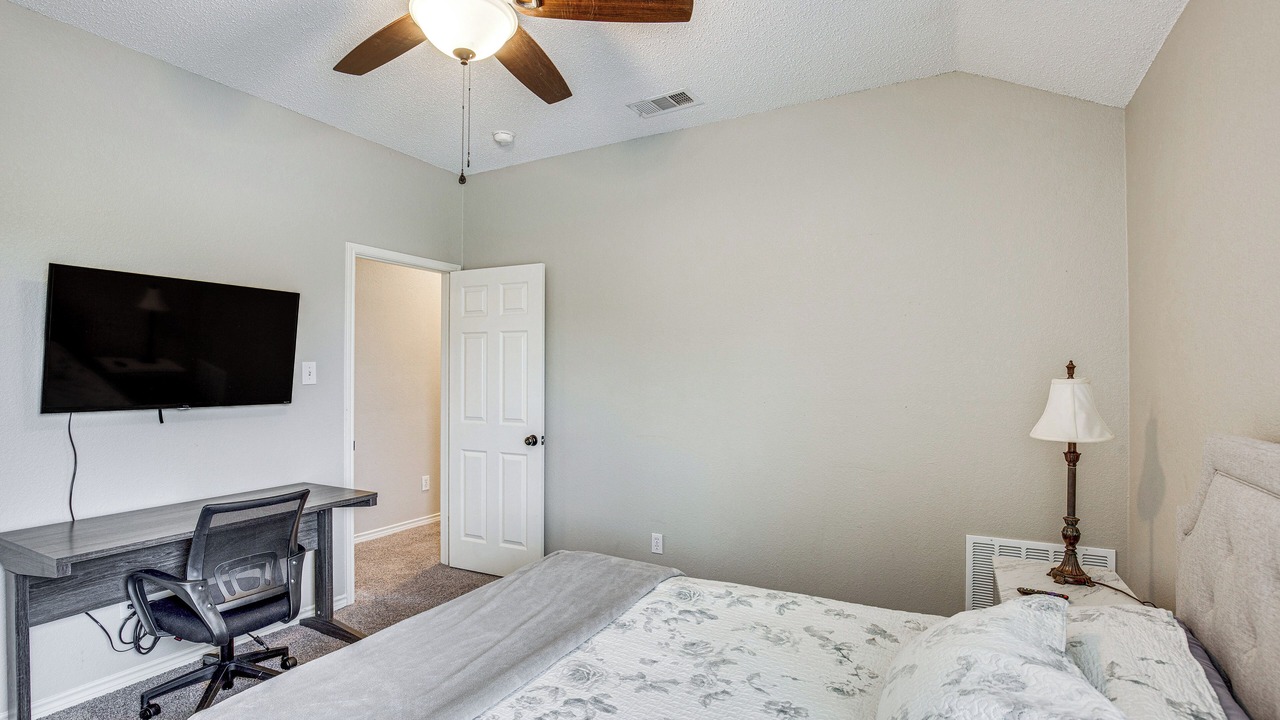 Photo of Bedroom in Allen