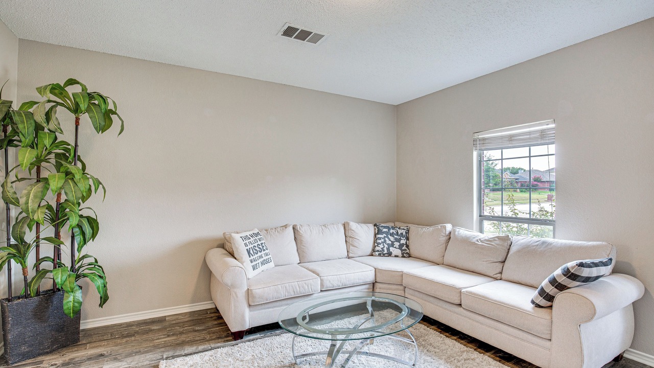 Photo of Bedroom in Allen