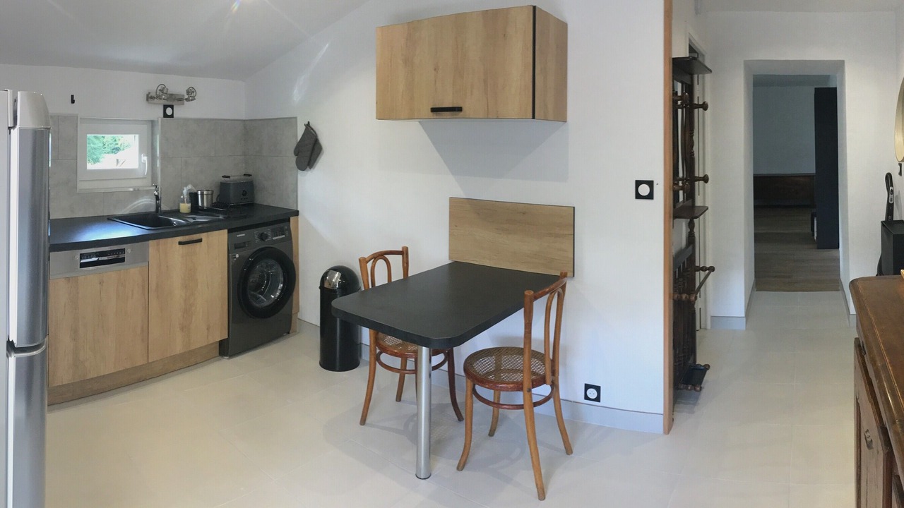 Photo of Kitchen in Warnecourt