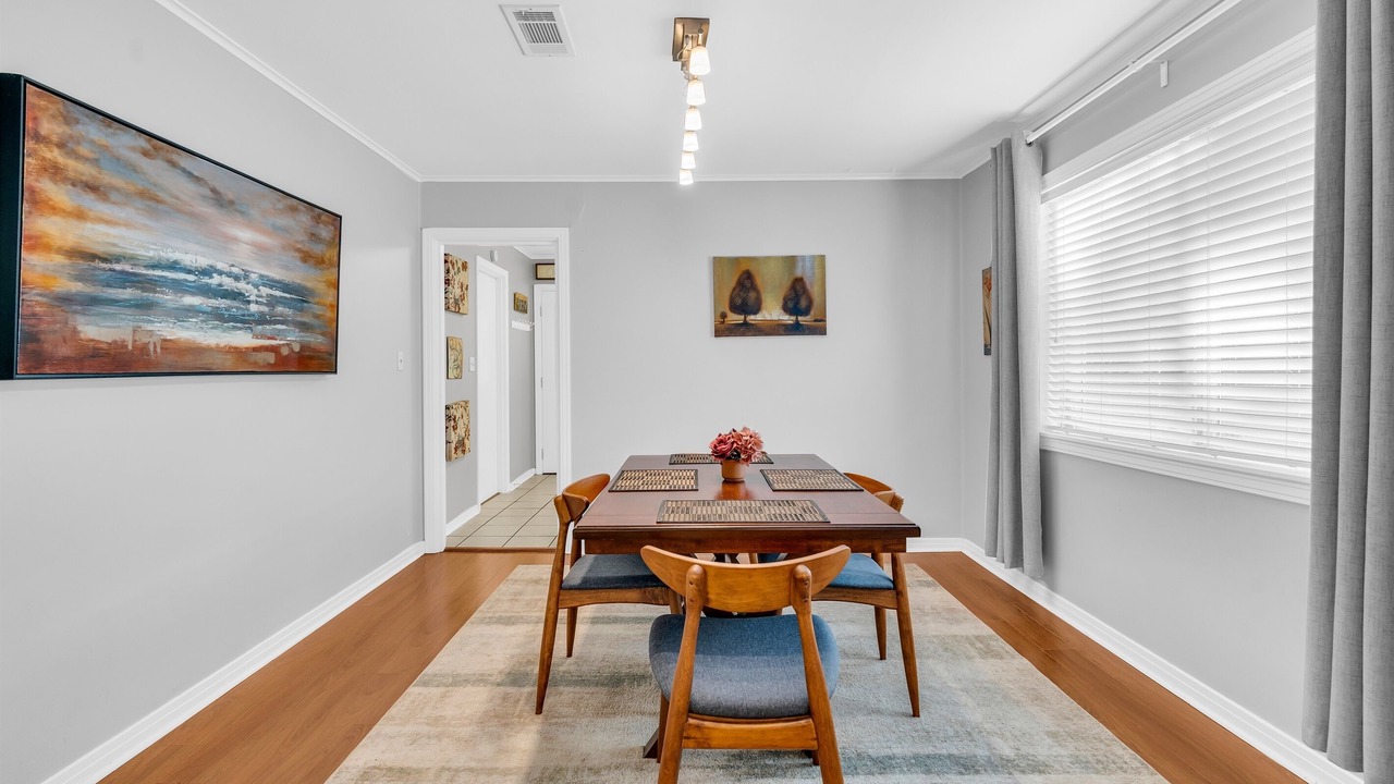 Photo of Livingroom in Starkville
