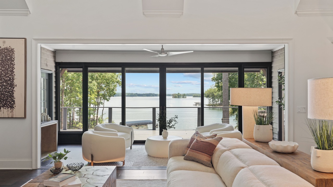 Photo of Livingroom in Eatonton