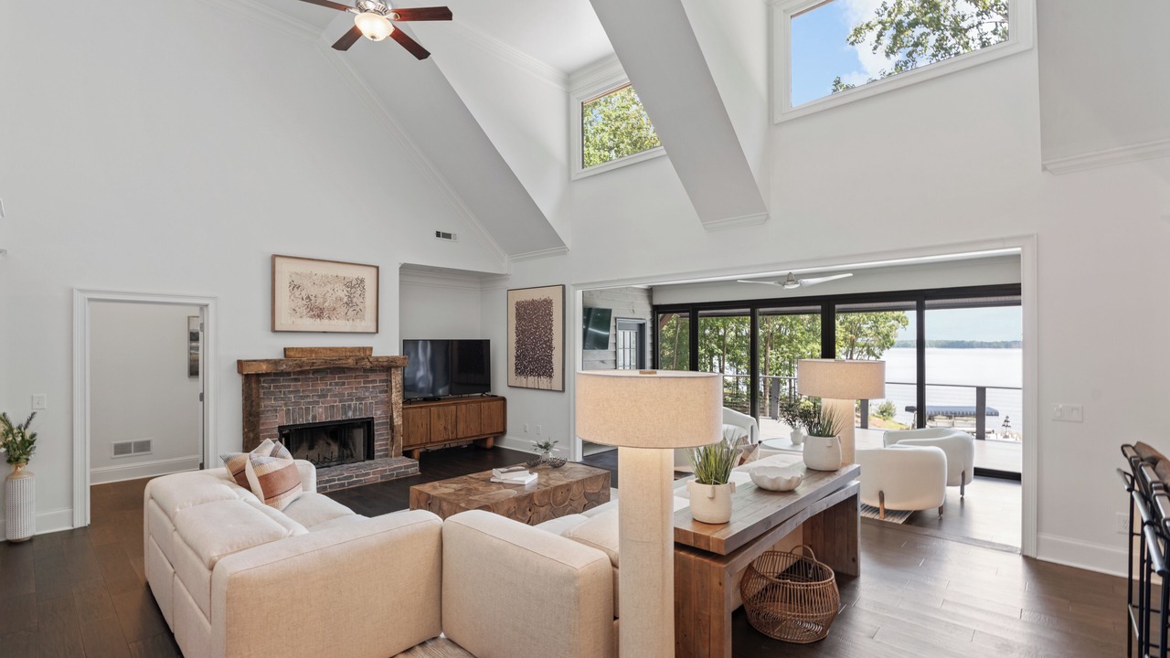 Photo of Livingroom in Eatonton