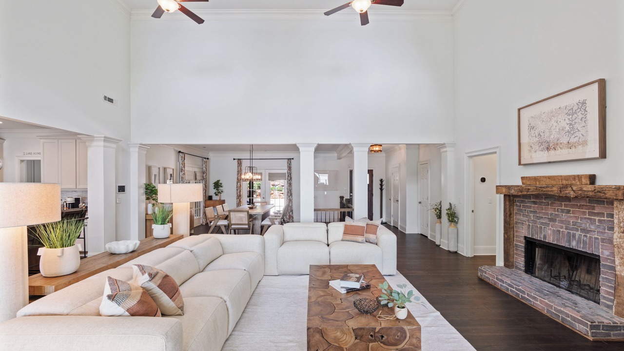 Photo of Livingroom in Eatonton