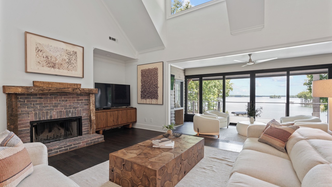 Photo of Livingroom in Eatonton