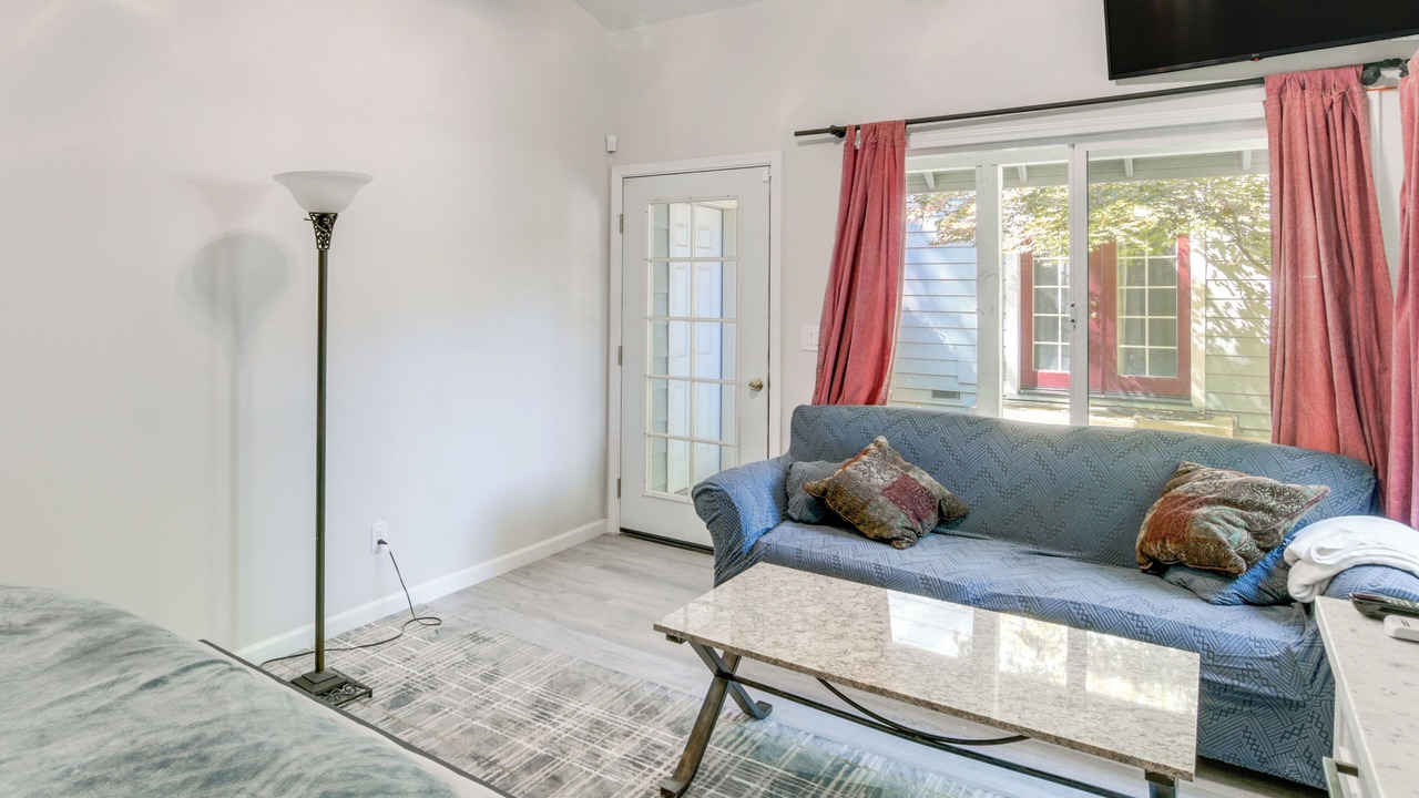 Photo of Livingroom in Chico