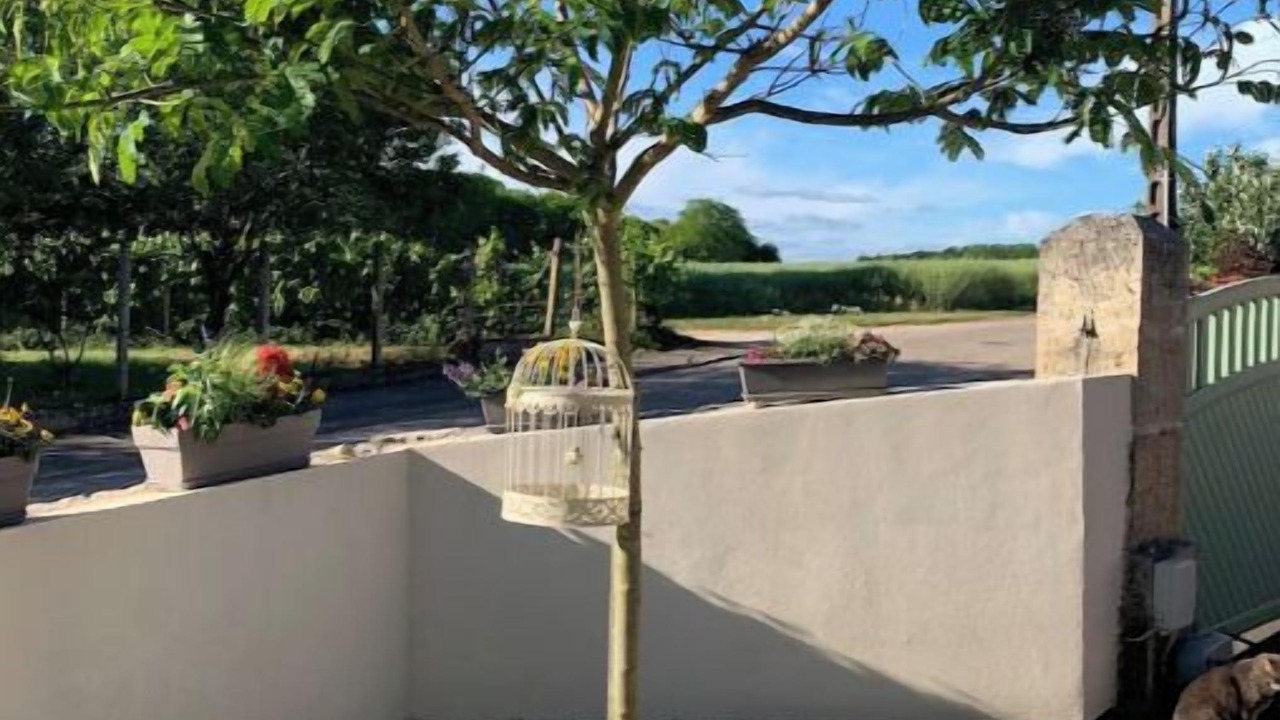 Photo of Outdoor in Gourgeon