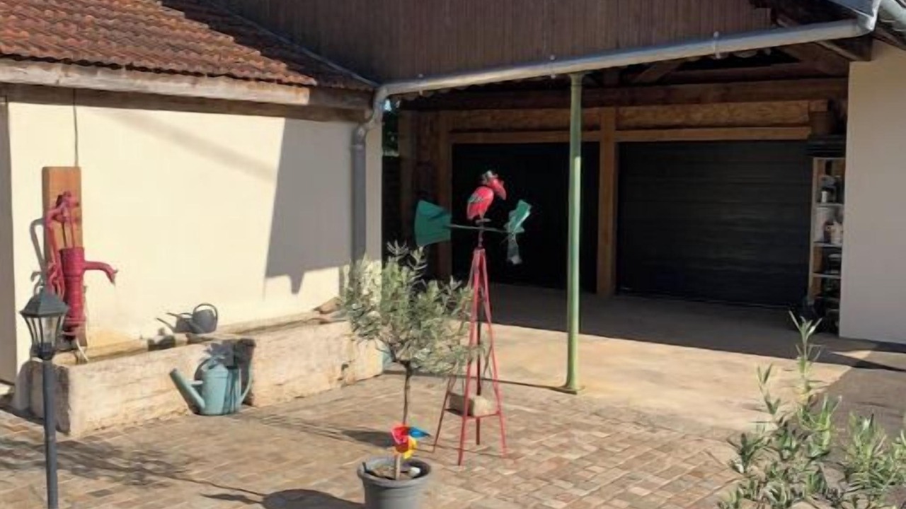 Photo of Outdoor in Gourgeon