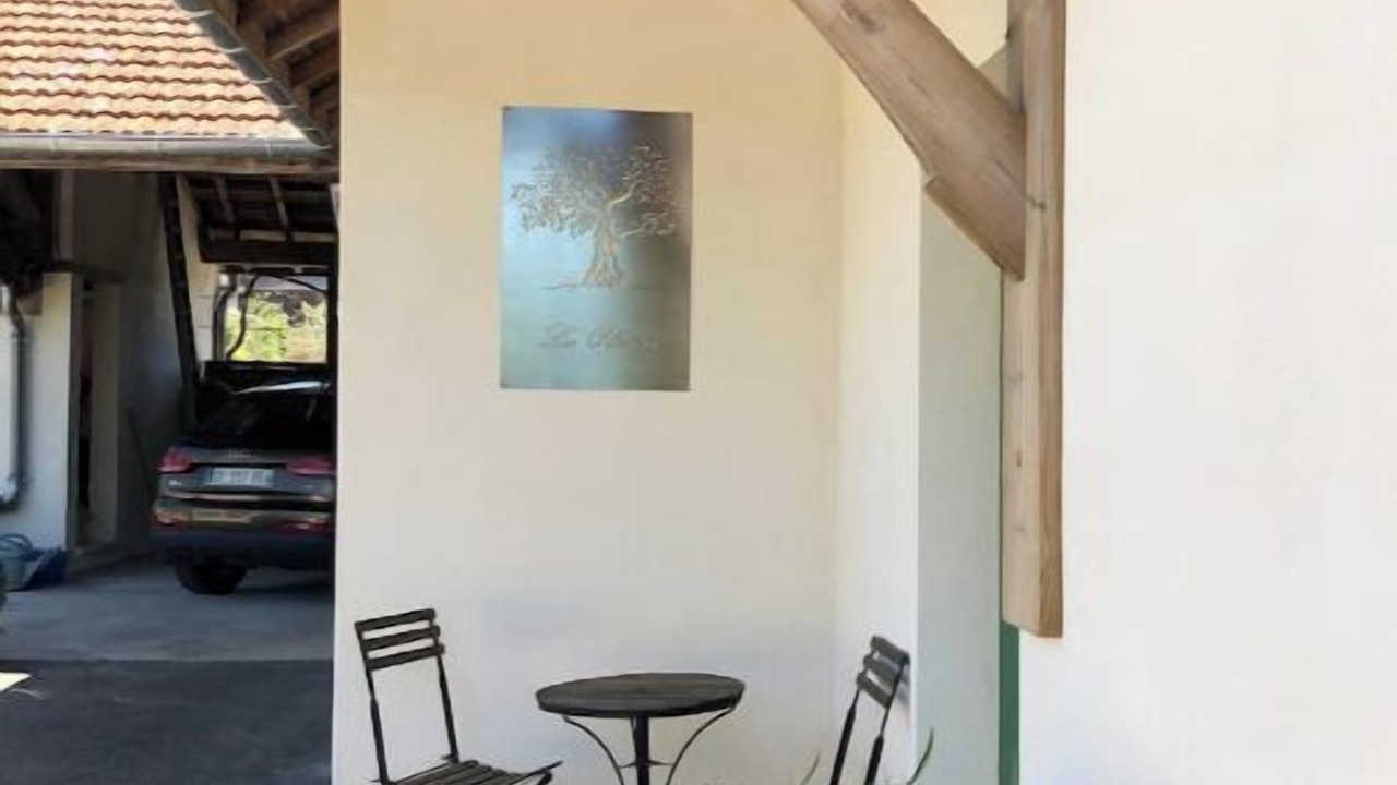 Photo of Outdoor in Gourgeon