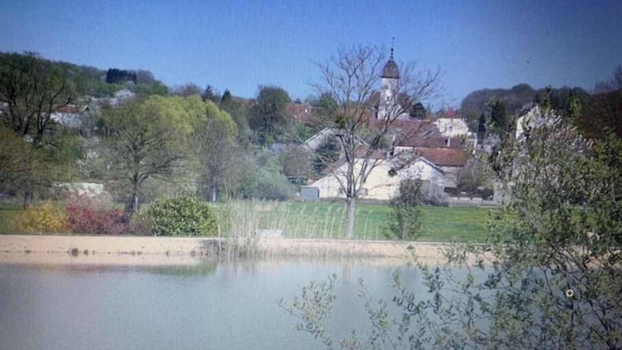 Photo of Others in Gourgeon