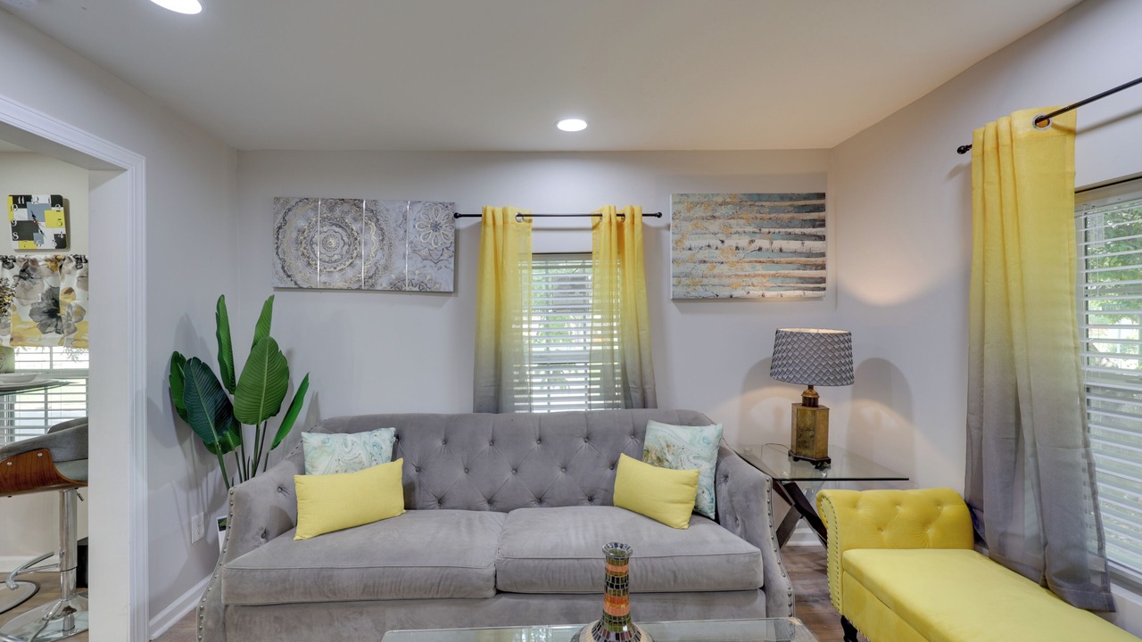 Photo of Livingroom in Greenville