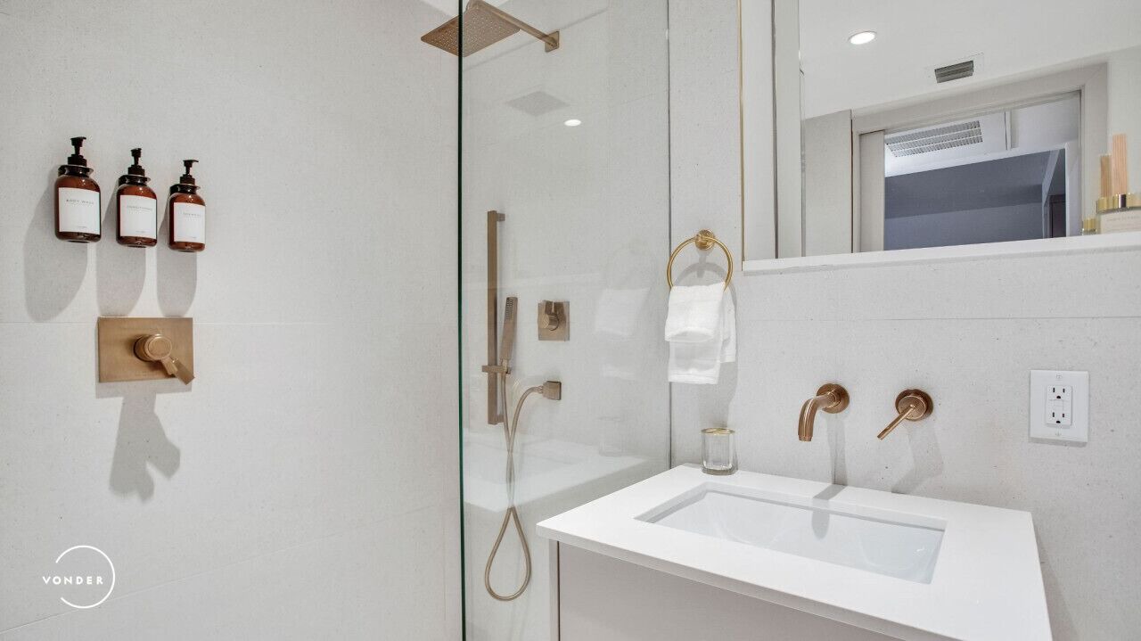 Photo of Bathroom in South Pointe