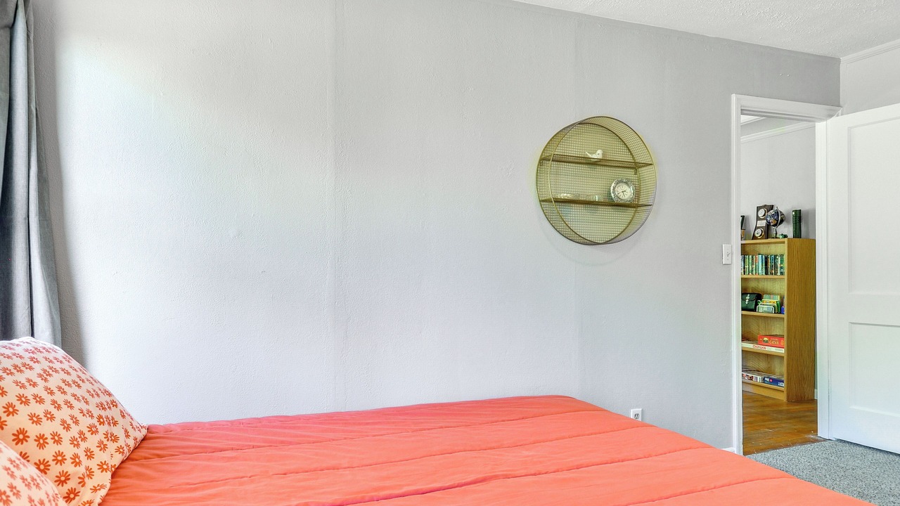 Photo of Bedroom in Cathlamet