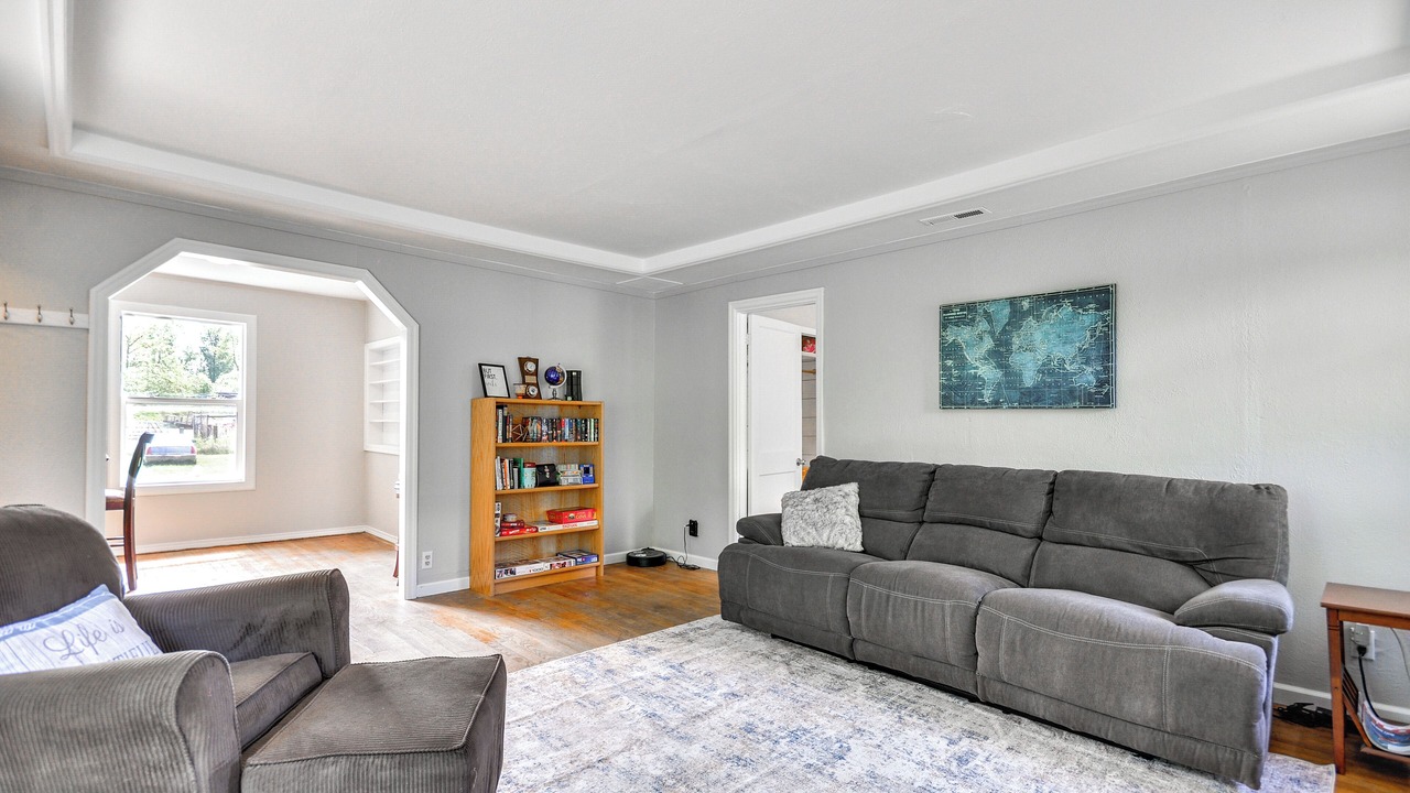 Photo of Livingroom in Cathlamet