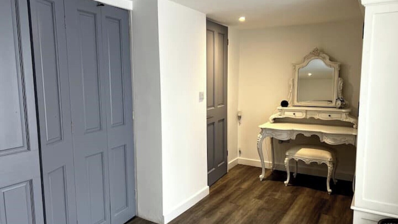 Photo of Others in Charing