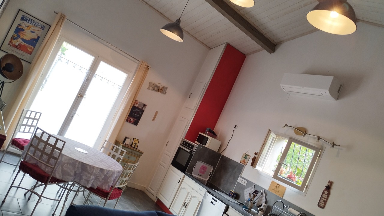 Photo of Others in Lamothe-Montravel