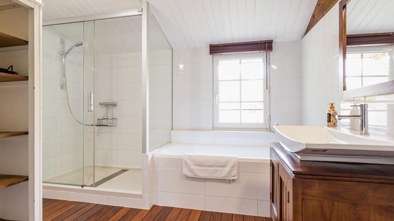 Photo of Bathroom in Pornic