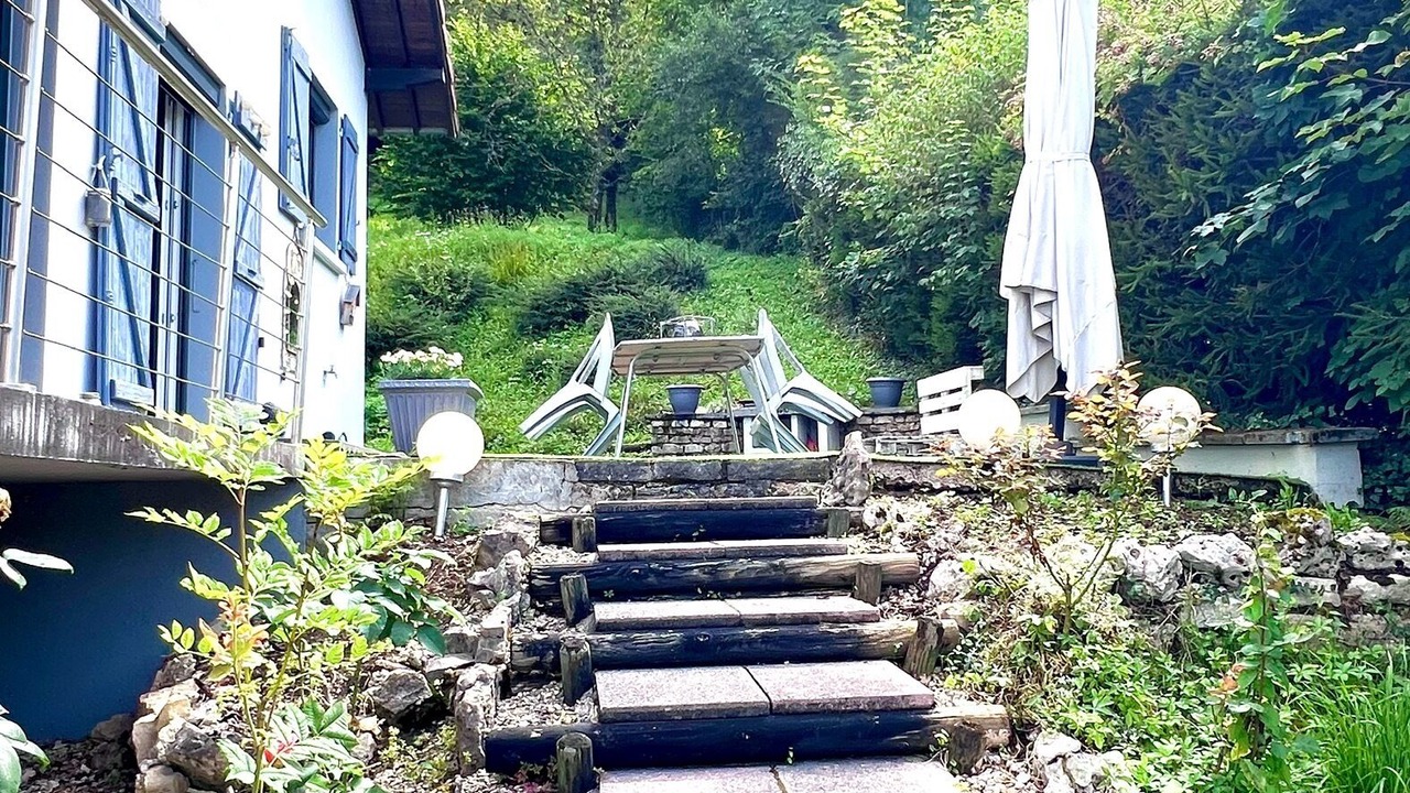Photo of Patio Balcony in Ornans