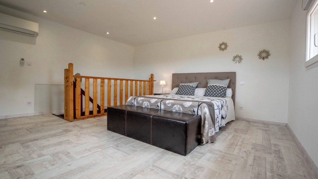 Photo of Bedroom in Saux-et-Pomarede