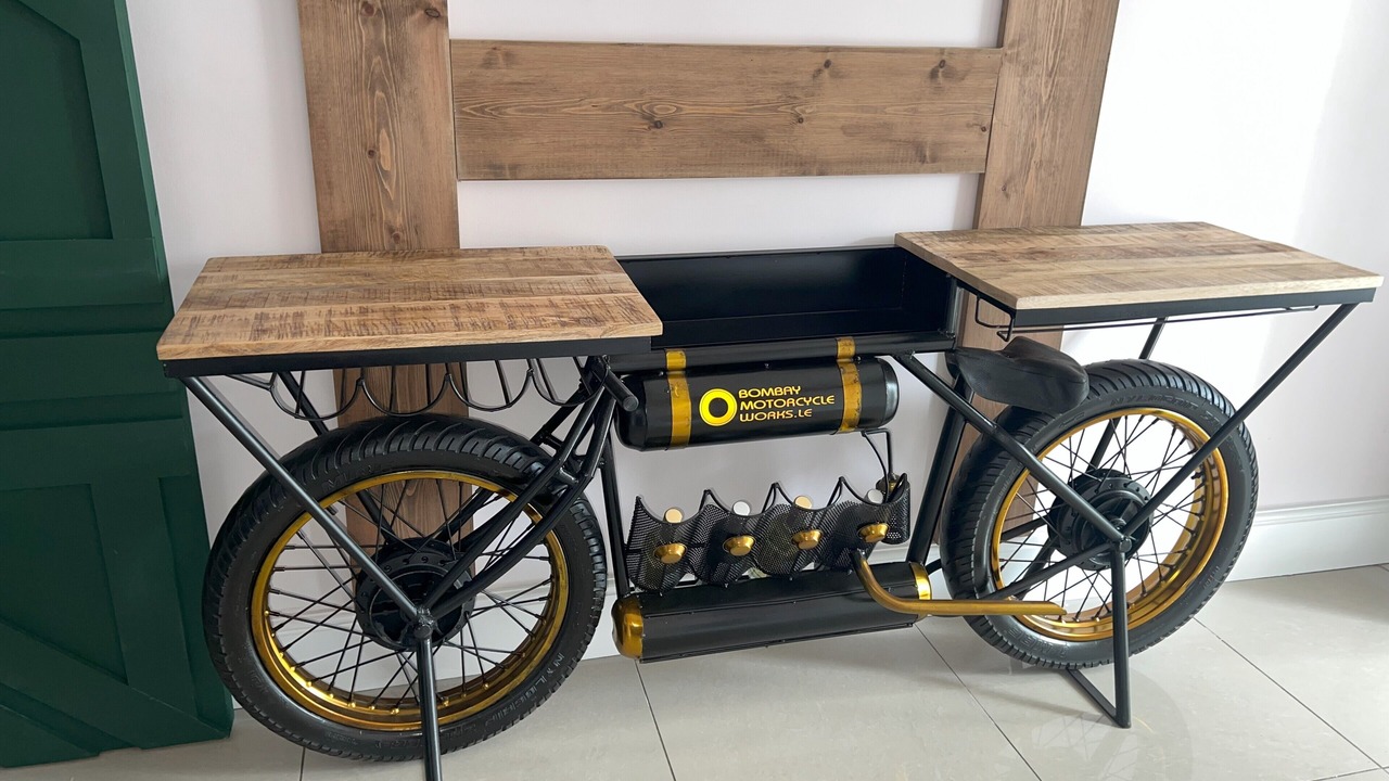 Photo of Others in Fishburn