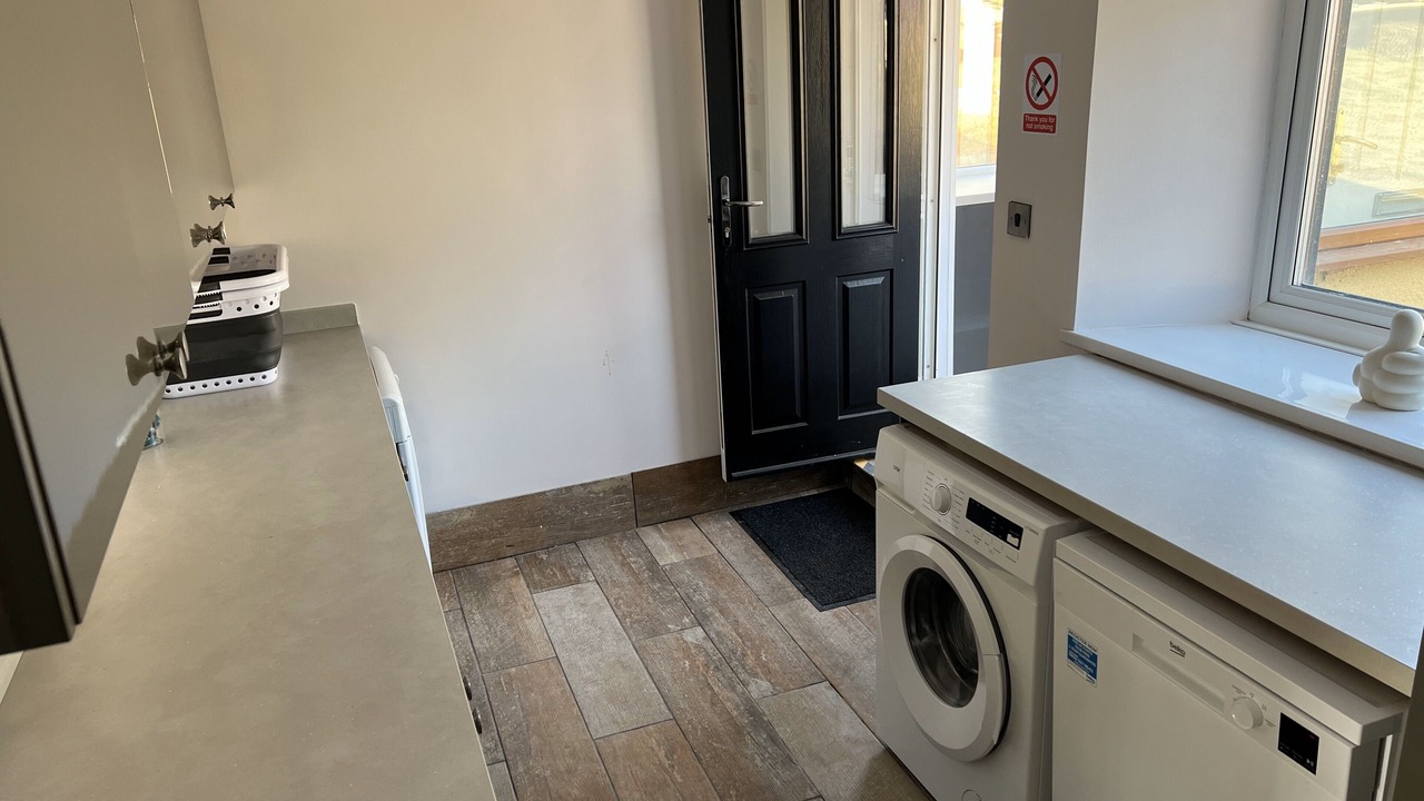 Photo of Others in Fishburn