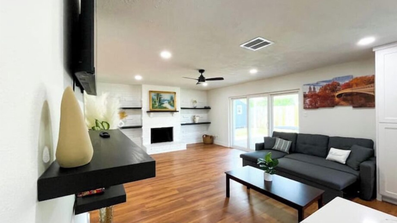 Photo of Livingroom in Houston