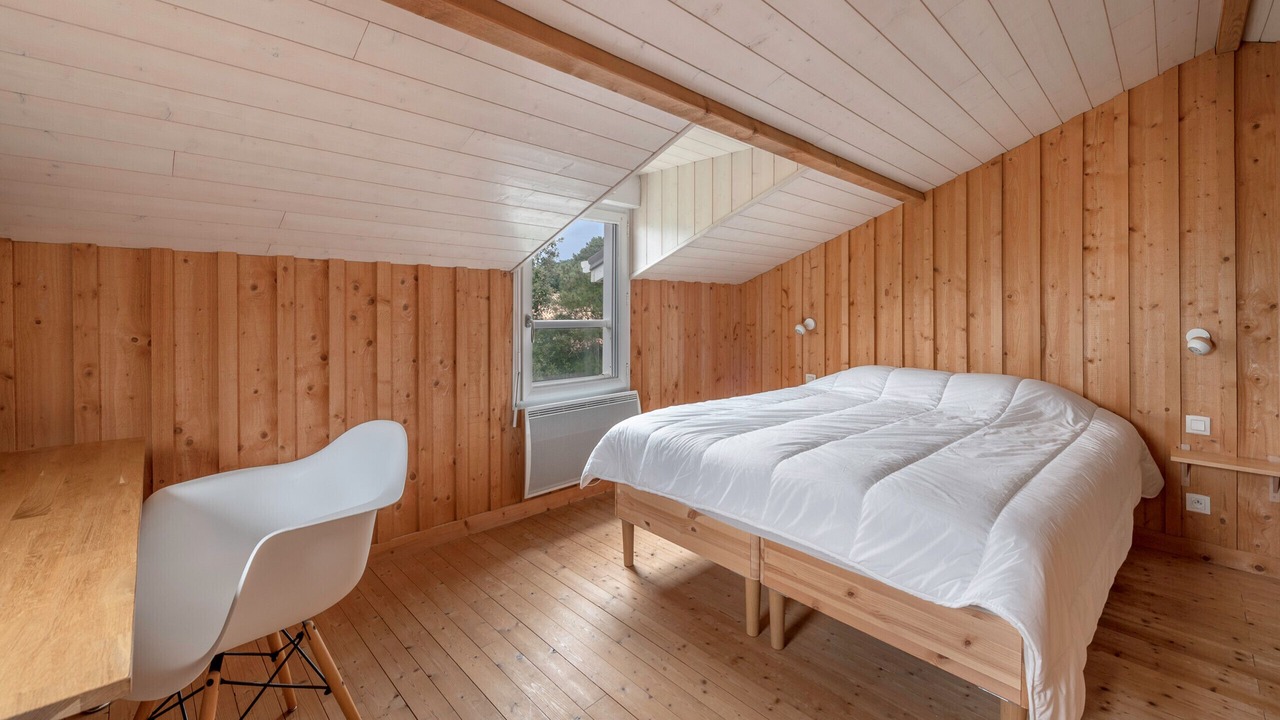 Photo of Bedroom in Saint-Michel-Chef-Chef