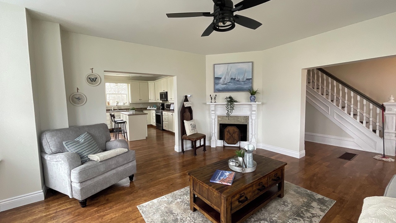 Photo of Livingroom in Augustine Cove