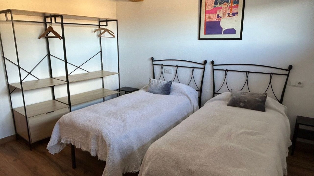 Photo of Bedroom in Sort