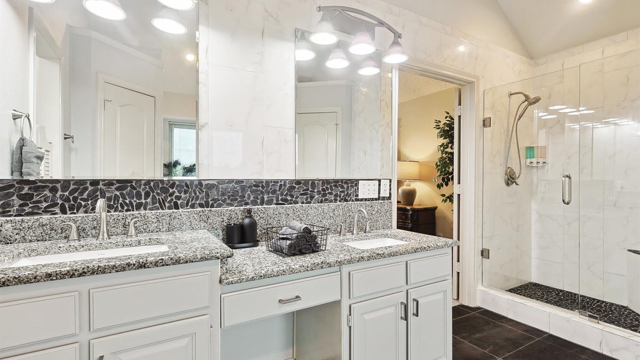 Photo of Bathroom in Lewisville