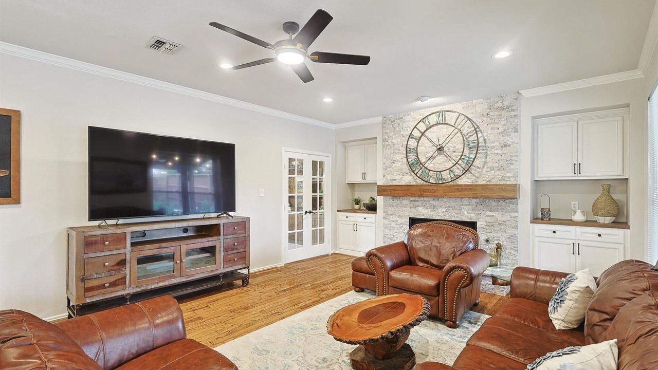 Photo of Livingroom in Lewisville