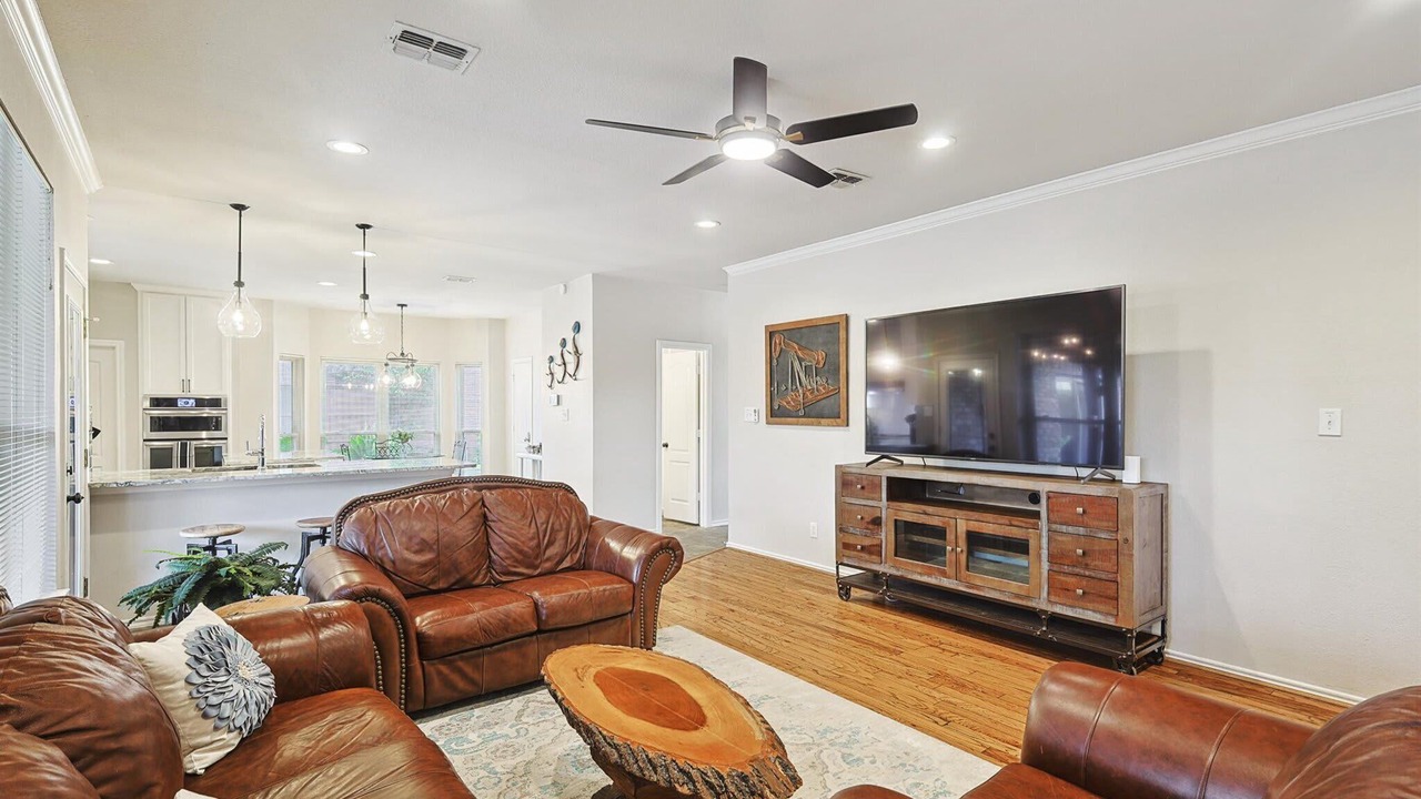 Photo of Livingroom in Lewisville
